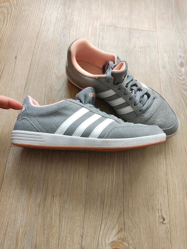 Damen Sneaker Adidas VL hoops gr.40 in Magdeburg