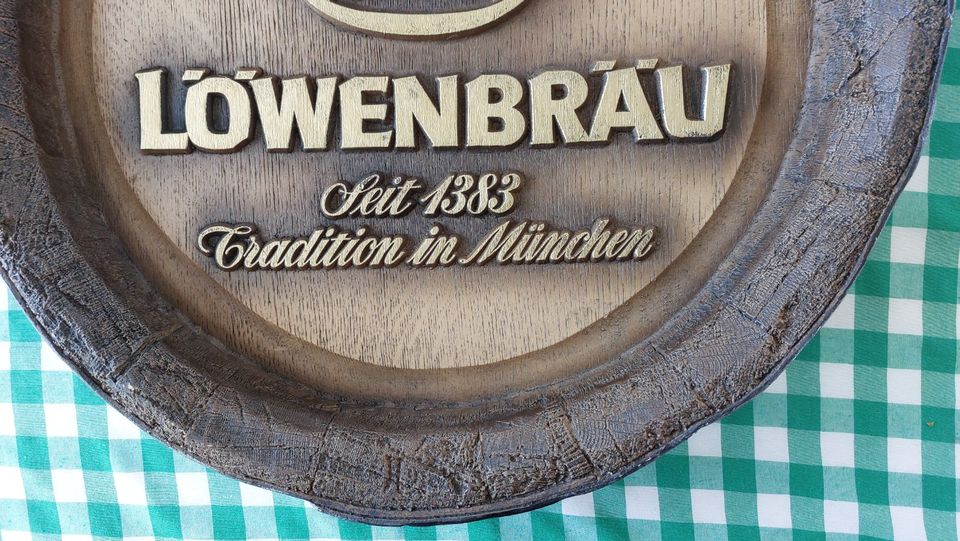 Löwenbräu München - Fassdeckel - Werbeschild in München