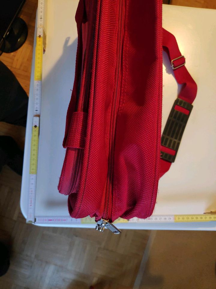 Reisetasche klein rot Handgepäck Comberti in Berlin