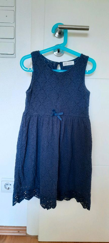 Kleid H&M Gr. 134/140 in Hohenthann