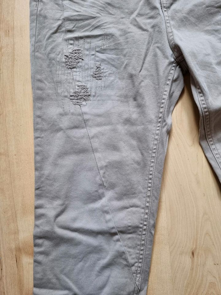 Neu Damen Jeans,  beige+ destroyed Gr. 40 m. Etikett in Kamen