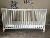 Babybett, 70x140, weiß, IKEA +Matratze+ wasserfeste Schutz Brandenburg - Mittenwalde Vorschau