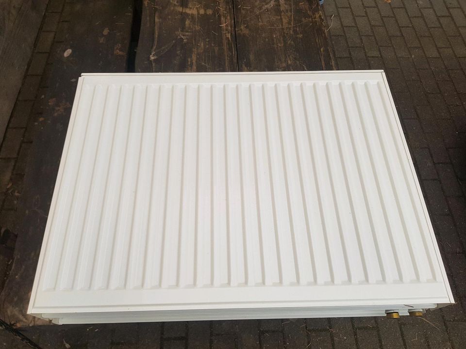 Stelrad Heizkörper 15x60x80 cm in Horb am Neckar