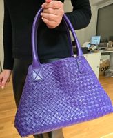 Leder geflochtene Handtasche Tasche Lila Neu Düsseldorf - Oberkassel Vorschau