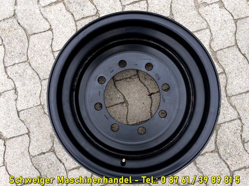 Felge 20-11 11x20 für 12.50 R 20 oder 335/80R20 ex Bundeswehr in Moosburg a.d. Isar