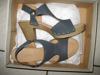 1 P. Sommerschuhe Sandalen Gr. 9 1/2 angegeben, dunkelblau, Gr.39 Nordrhein-Westfalen - Dorsten Vorschau