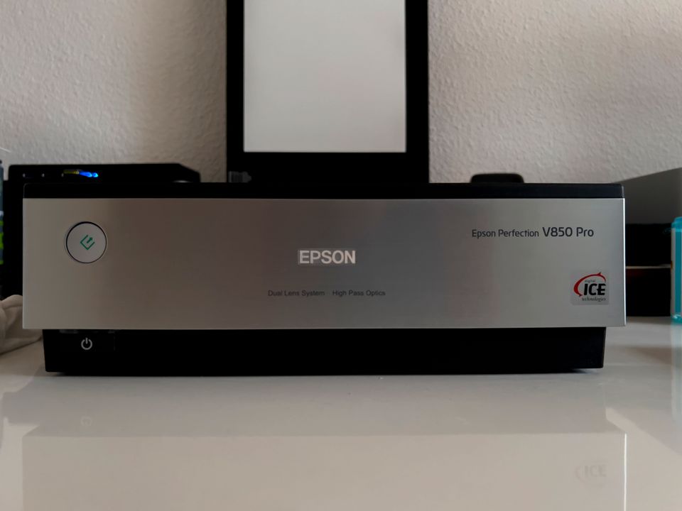 Scanner, Epson Perfection V850 Pro in Wendlingen am Neckar