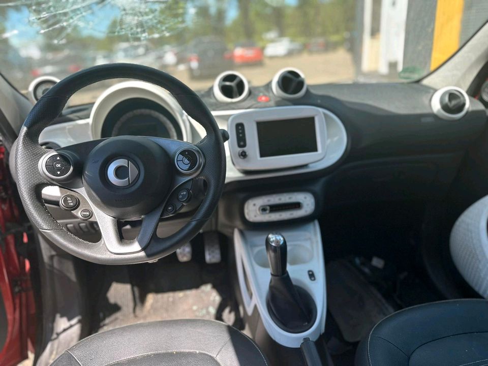 Smart ForFour Prime *Spurhalte Assistent *Rückfahrkamera* Leder in Stuhr