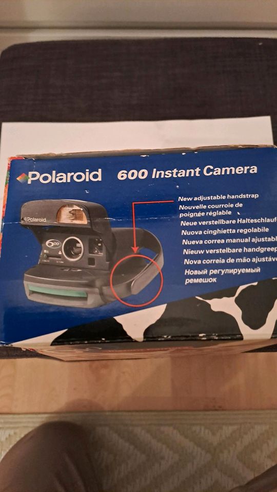 POLAROID 600 Instant Camera in Schlüchtern