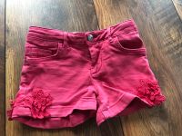 Kurze Hose bzw Shorts von Massimo Dutti in 110/122 Nordrhein-Westfalen - Fröndenberg (Ruhr) Vorschau