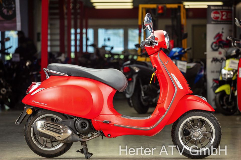 Vespa Primavera 50 S in Waldlaubersheim