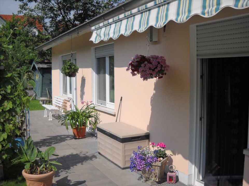 „Kleines Paradies in der Rhön “ Einfamilienhaus mit Garage, Hütte und