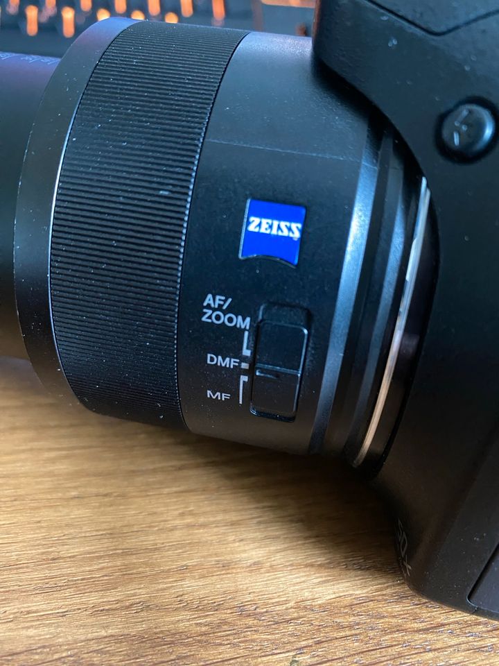Sony DSC HX400V Digitalkamera Bridgekamera in Petersberg