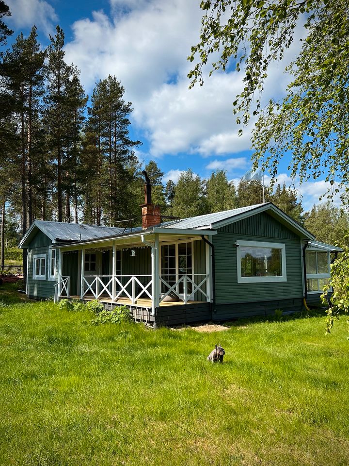 Renoviertes Haus mit Blick auf den See / Kramfors Kommun in Forstinning