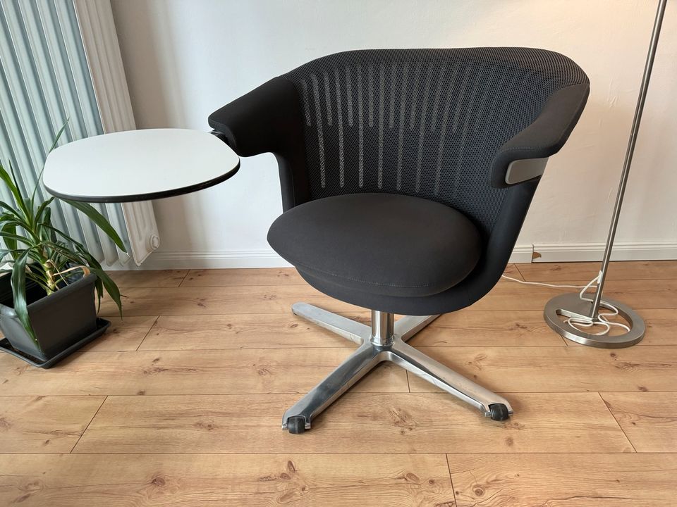 Steelecase i2i Lounge Sessel Stuhl mit Tisch drehbar Büro Office in Berlin