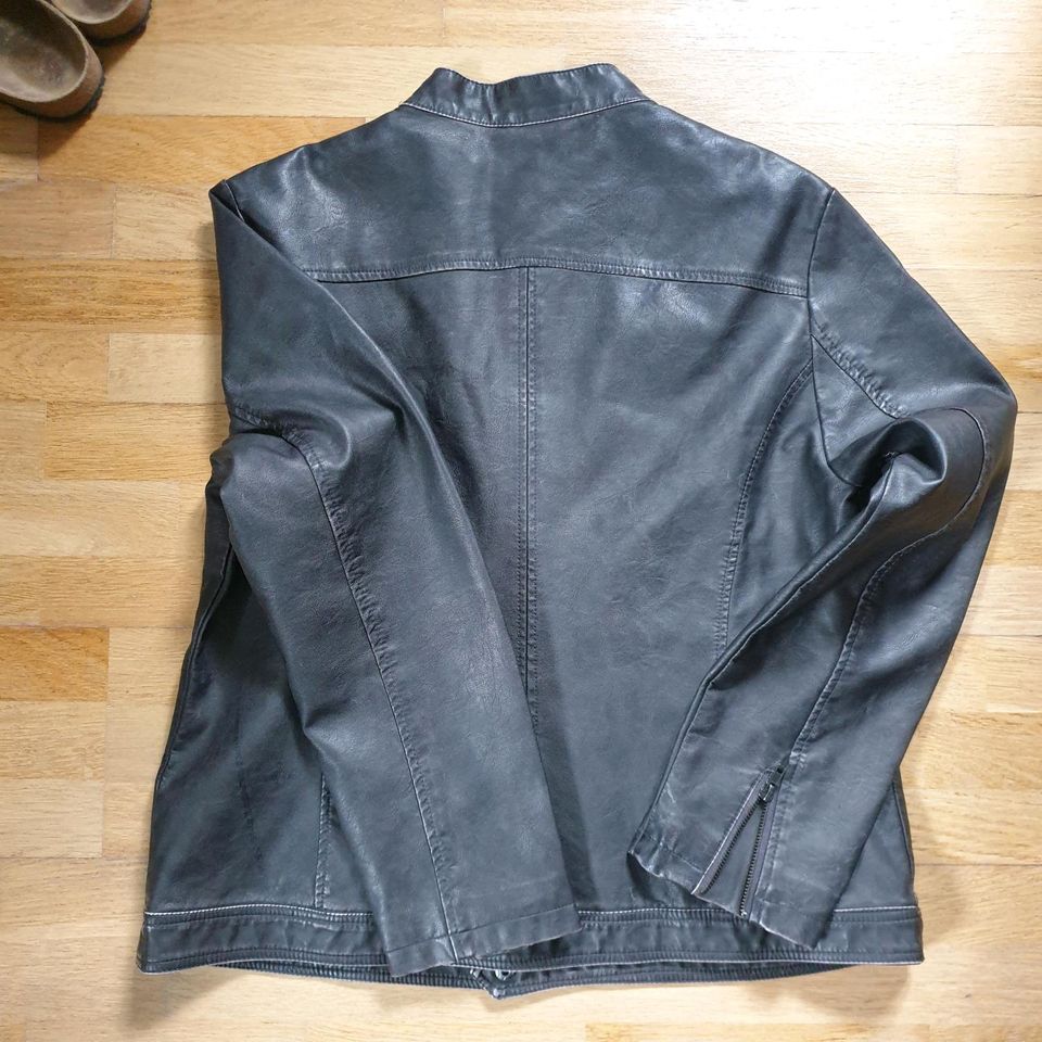 Bikerjacke Übergangsjacke Gr. 46 Kunstleder in Selb