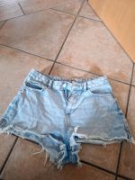 Kurze Jeansshorts in Größe 40 Nordrhein-Westfalen - Morsbach Vorschau