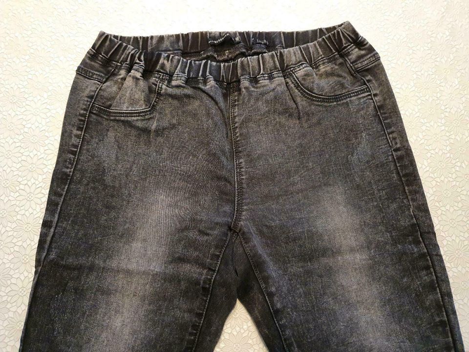 Jeans Leggings schwarz von Reserved Größe 40 in Tamm