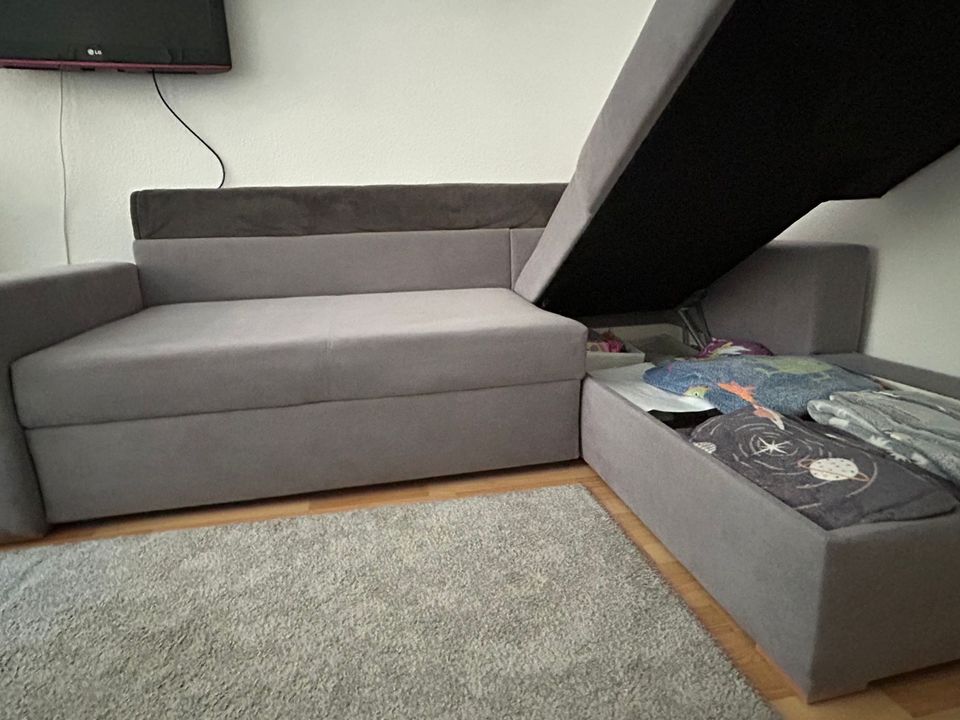 Couch - Wohnlandschaft mit Schlaffunktion und Bettkasten in Berlin