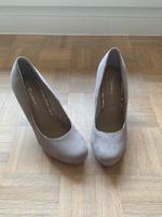 Pumps, beige/cappuccino, Gr. 36, Wildleder, neu, Tamaris Wandsbek - Hamburg Rahlstedt Vorschau
