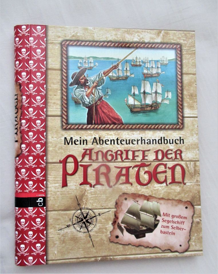 NEU - Abenteuerhandbuch Piraten mit Piratenschiff zum Basteln in Lörrach