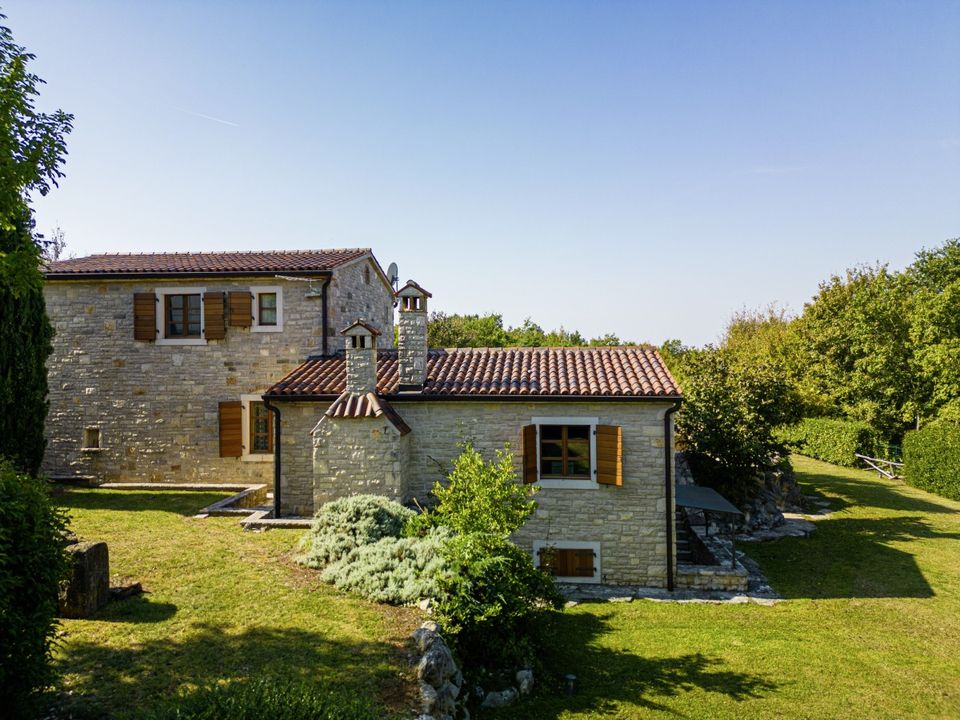 Ferienhaus mit Pool in Kuberton (Kroatien) für 6 Personen in München