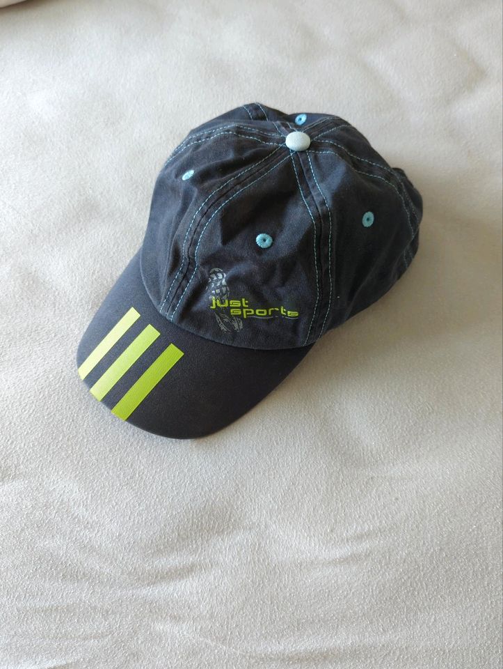 Adidas Käppi Kappe in Hausham