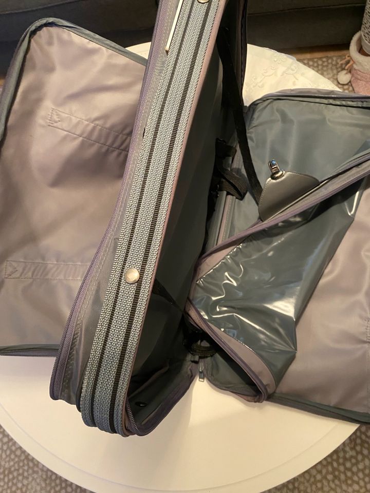 Handgepäck Reisekoffer Reisetasche in Würselen