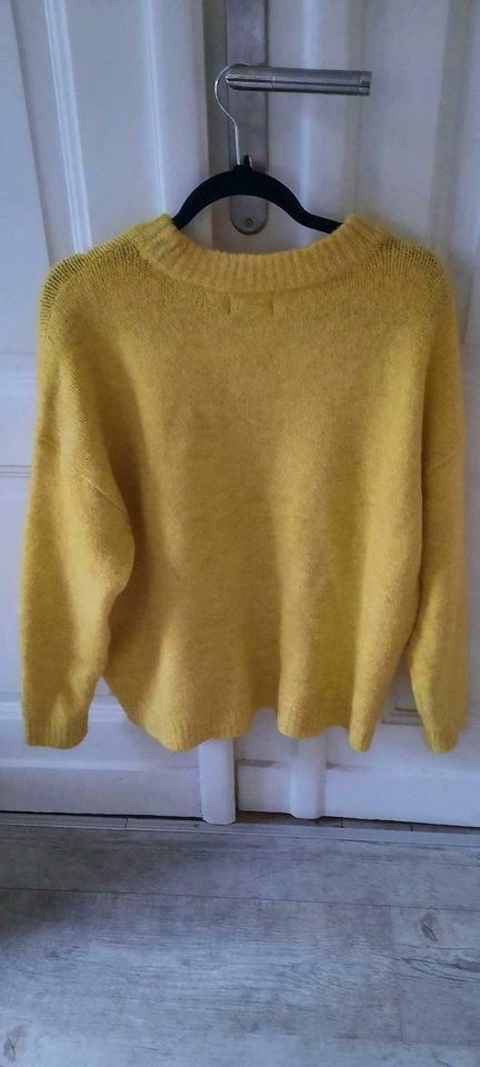 Only  pullover gelb M oversize TOP in Bielefeld