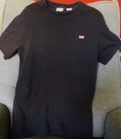 2 Shirt's,Größe M in schwarz und baige Berlin - Reinickendorf Vorschau