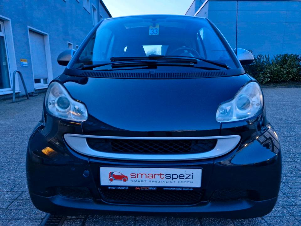 smart forTwo AUTOMATIK,KLIMA,PANORAMA,GARANTEI INSP+TÜV NEU in Essen