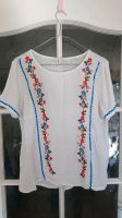 Hübsche Tshirt Bluse / Tunika mit gesticktem Blumenmuster Niedersachsen - Neu Wulmstorf Vorschau