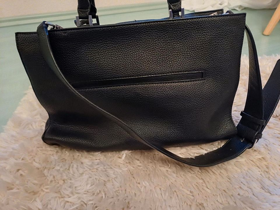 GUESS Handtasche in Konz