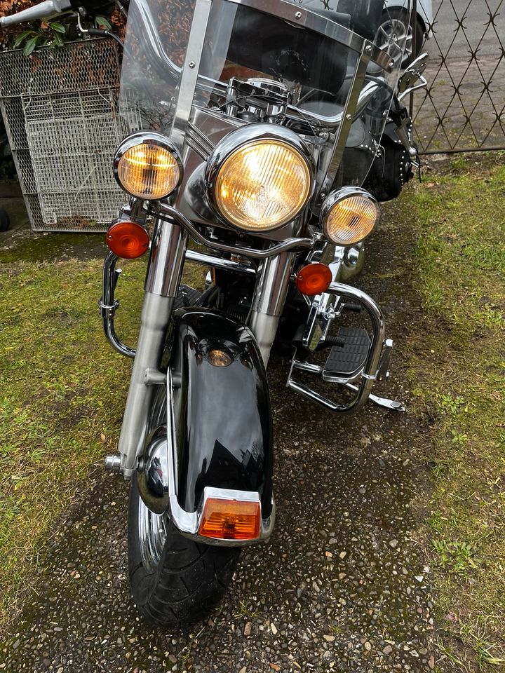 Harley Davidson Heritage Softail Classic 2. Hand in Hamburg