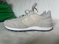 NIKE Sneaker Gr. 40 beige Hessen - Dreieich Vorschau