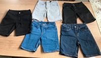 5 Shorts kurze Hosen H&M Gr. 134 blau schwarz beige Bayern - Ebersdorf Vorschau