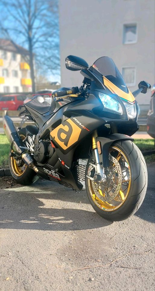 Aprilia RSV4RR in Springe