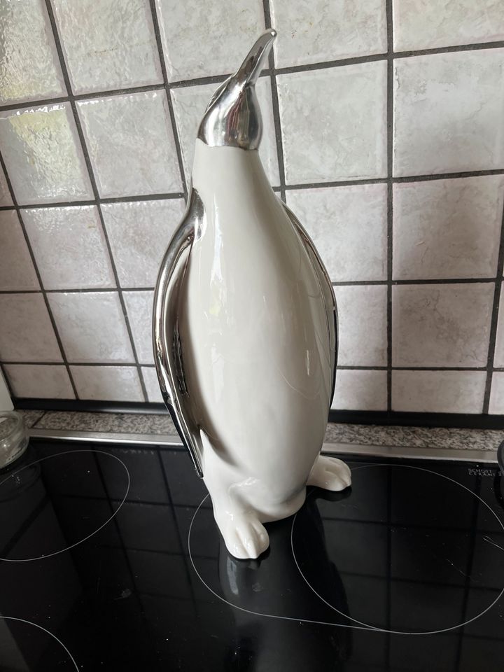 Porzellan Pinguin in Kürten