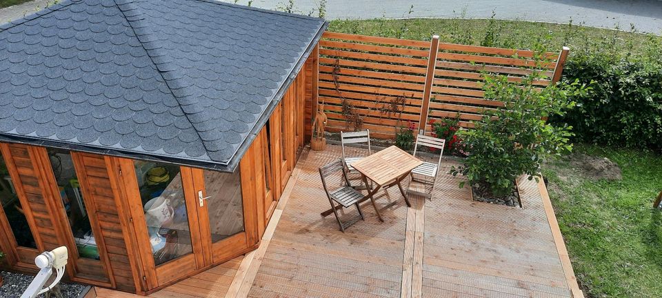 Gartenhaus Blockhaus inkl. Terrasse Palisade Umrandung in Cordshagen (Blankenhagen)