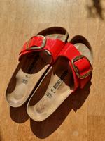 Birkenstock Rot Big Buckle Gold Gr. 40 Top Zustand Eimsbüttel - Hamburg Harvestehude Vorschau