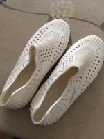 BADESCHUHE GR.36 NEU UND UNGETRAGEN WEISS Baden-Württemberg - Tuttlingen Vorschau