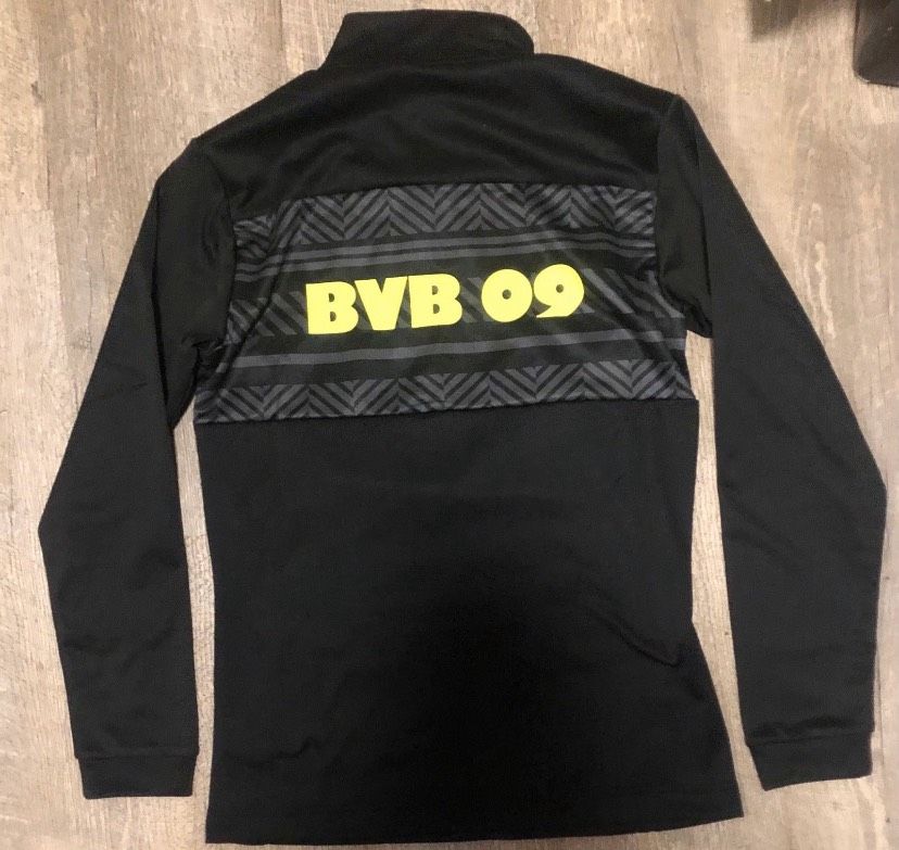 BVB Puma Strickjacke, Borussia Dortmund Trainings Jacke  Original in Buxtehude