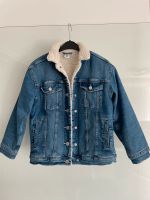 Jeansjacke mit Teddyfell „H&M“ in Größe 134 Nordrhein-Westfalen - Moers Vorschau