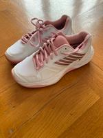 Tennisschuhe von KSwiss in Gr. 37,5 Berlin - Charlottenburg Vorschau