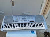 Yamaha PSR 450 Keyboard Silber Gebraucht Bastler Sachsen-Anhalt - Merseburg Vorschau