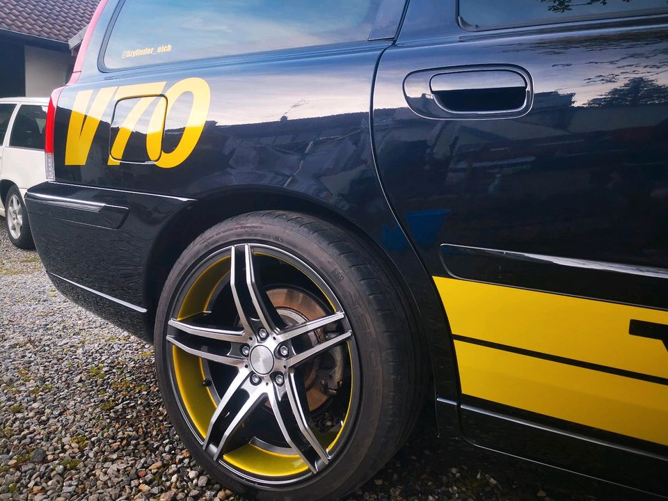 Volvo v70 T5 in Wolpertswende