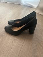 Clarks Pumps Business Flugbegleiter Schuhe Absatzschuhe Niedersachsen - Göttingen Vorschau