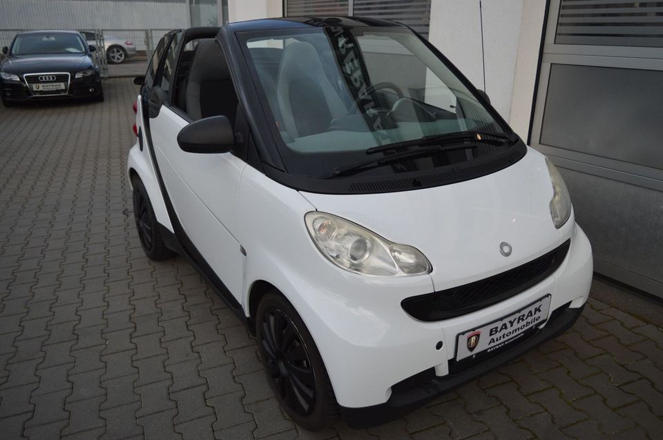 Smart ForTwo Cabrio Pure MHD*Automatik*Sitzheizung*TÜV in Sindelfingen