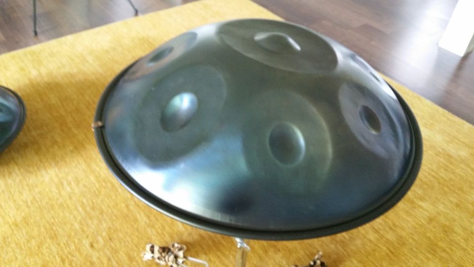 Handpan Spacedrum Nitro 9Töne AMARA D-Moll wie neu!NP 1870 Euro in Minden