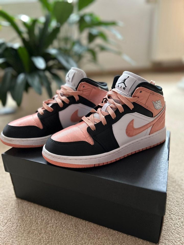 Jordan 1 Retro High OG (Damen) in Wittstock/Dosse